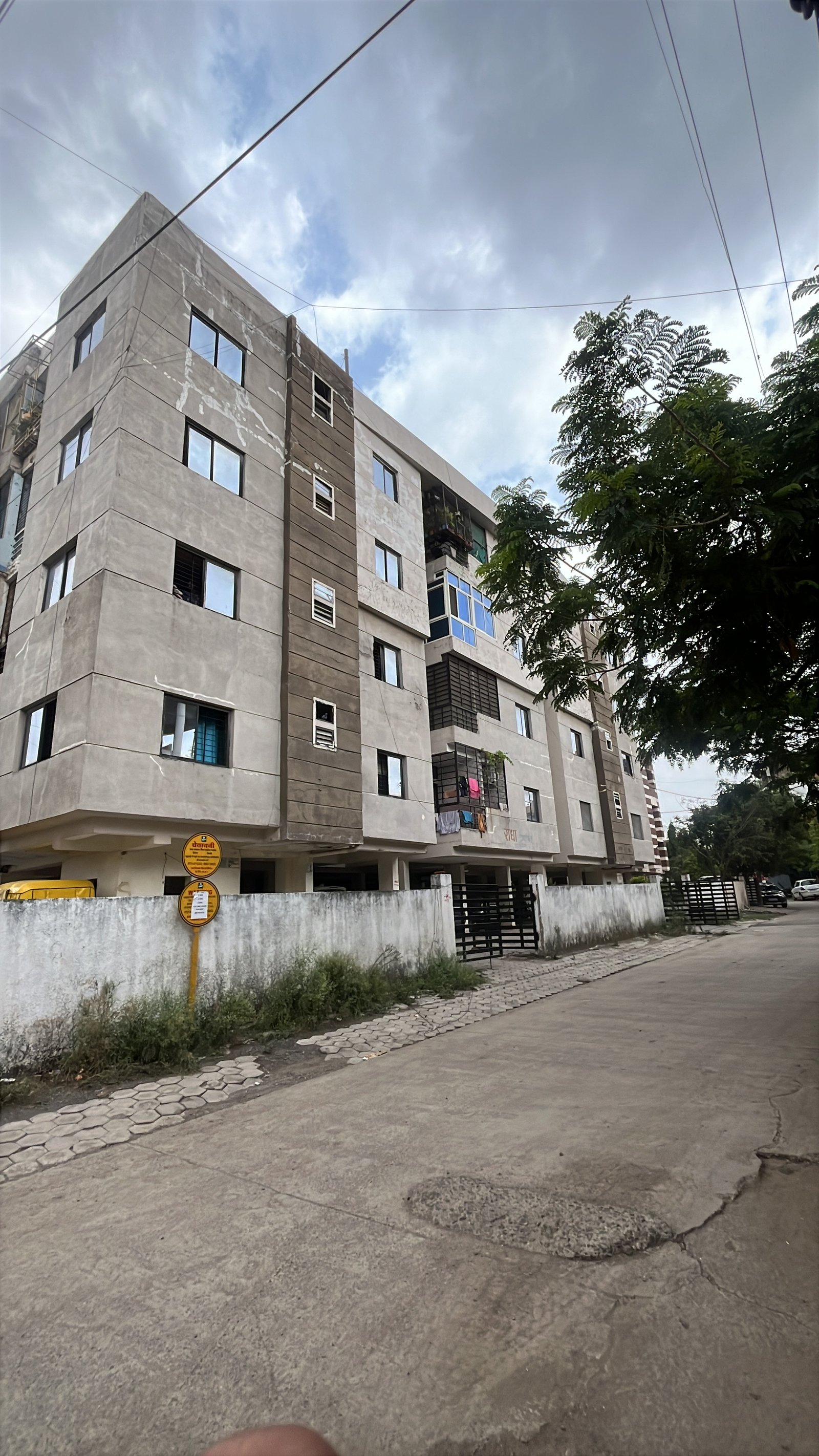 Luxurious 3 BHK flat in bhawarkua